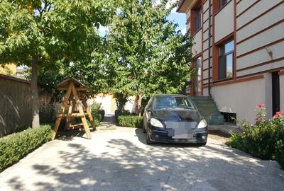Casă individuală cu 10 camere în Pipera