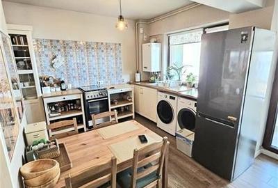 Apartament cu 3 camere decomandat, mobilat în Tomis Plus
