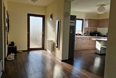 Casă cu 4 camere în Moșnița Nouă