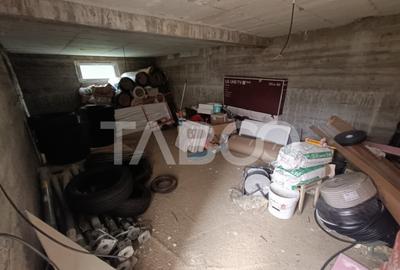 Casă cu 5 camere cu Teren 250 Mp în Central - 2