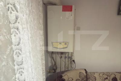 Casa de vanzare 5 camere + dependente - 12