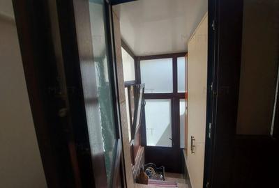 Casă individuală cu 2 camere cu Canalizare în P-ța Victoriei - 8