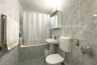 Apartament de inchiriat cu 3 camere decomandat, 81 mp - zona Cetate - 11