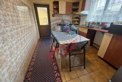 Casă individuală cu 5 camere cu Canalizare în Central - 9