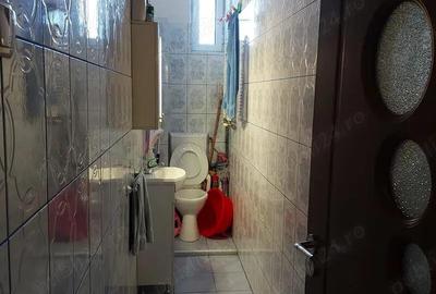 Rahova , Piata Cosbuc - 1