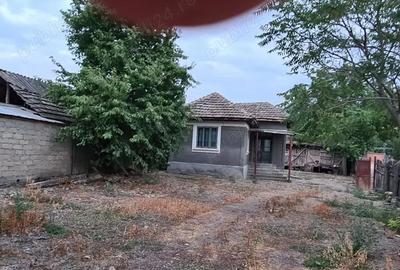 Casă cu 2 camere în Braniștea - 1