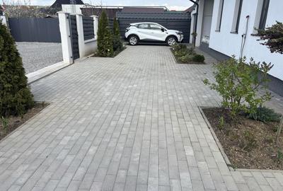 Casă cu 4 camere decomandat în Livezeni - 4