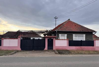 Casă cu 2 camere cu Teren 1700 Mp în Husasău de Tinca - 1