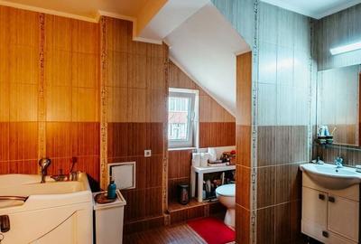 Apartament cu 4 camere în Central - 8