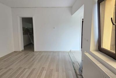 Casă cu 5 camere cu Canalizare în CET - 3