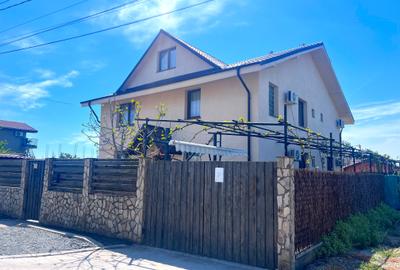 Casă cu 8 camere cu Teren 400 Mp în Central