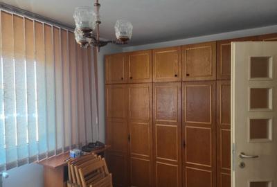 Inchiriez apartament 2 camere Micro 1 - 6