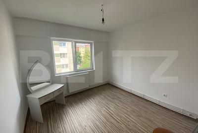 Apartament de 2 camere, 40 mp, cartier Dumbrava