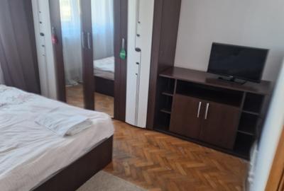 Apartament de  închiriat cu 3 camere, decomandat - 8