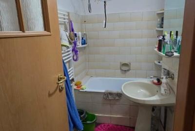 Apartament semidecomandat- zona inel I - 9