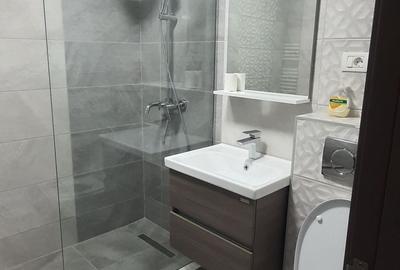 Apartament cu 2 camere decomandat, mobilat în Ultracentral