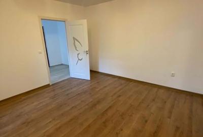 Apartament cu 3 camere semidecomandat în Central - 6