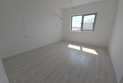 Casă cu 5 camere cu Teren 420 Mp în Berceni - 2