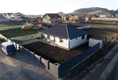 Casă individuală cu 4 camere cu Canalizare în Sânpetru - 2