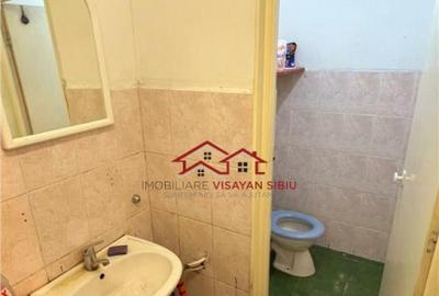 Spațiu comercial, de 130 mp, în Central - 7