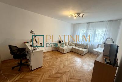 Apartament cu 3 camere decomandat, mobilat în Soarelui
