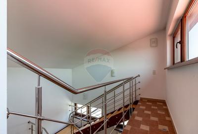 Casă individuală cu 6 camere cu Garaj în Ferentari - 20