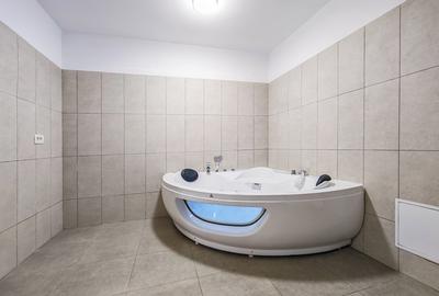 Casă individuală cu 7 camere cu Canalizare în Eforie Nord - 14