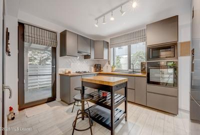 Casa moderna 4 camere,141m, living generos, curte verde, Tunari - 11