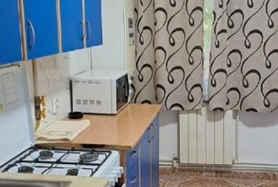 Apartament cu 2 camere decomandat în Abator