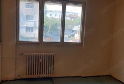 Apartament cu 3 camere decomandat în Piața Centrală - 4