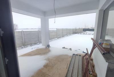 Casă cu 4 camere cu Teren 528 Mp în Tamași - 5