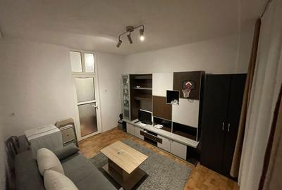 Garsonieră decomandată în Runcu - 2