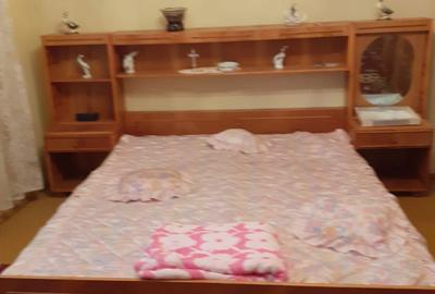 Casă cu 7 camere cu Teren 1700 Mp în Stejaru - 3