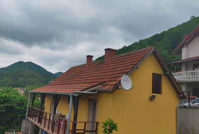 Casă cu 3 camere cu Teren 264 Mp în Hunedoara - 9