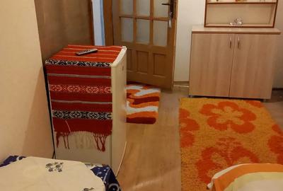 CHELTUIELI INCLUSE: Camera de inchiriat la demisol zona Penny Autogara CHELTUIELI INCLUSE: Camera de inchiriat la demisol zona Penny Autogara - 1