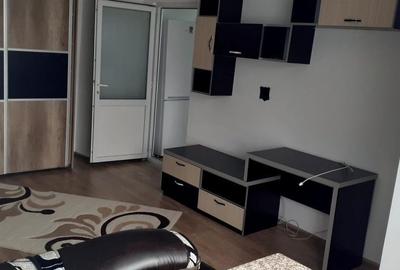 Garsonieră decomandată în Central - 3