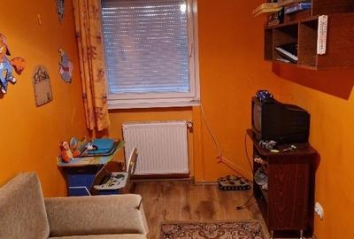 Apartament  cu 3 camere de vinzare 3 - 5