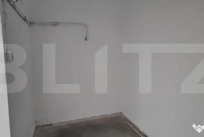 Spațiu comercial, de 70 mp, în Micro 3 - 5