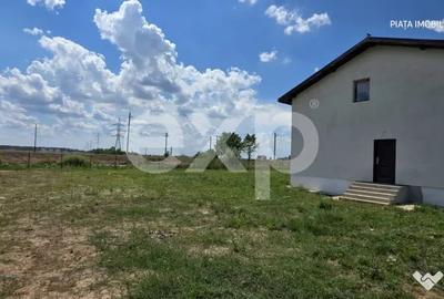 Casă cu 7 camere cu Teren 2000 Mp în Colacu