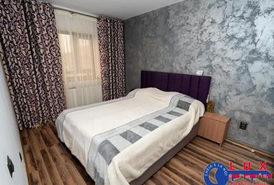 Apartament cu 3 camere decomandat în C5 - 2