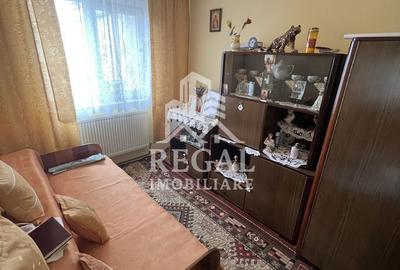 Apartament cu 3 camere semidecomandat în Central - 2