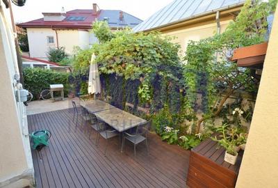 Casă individuală cu 10 camere cu Canalizare în Floreasca - 1