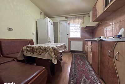Apartament cu 2 camere semidecomandat în Micro 11 - 12