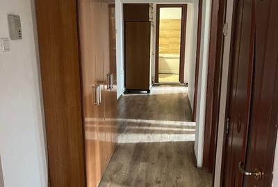 Apartament cu 3 camere decomandat în Aurel Vlaicu - 2