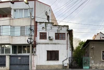 Casa Teren Ultracentrala, cu poten?ial investi?ional, Calea Victoriei - 8