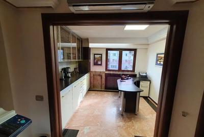 Apartament cu 3 camere decomandat în Central - 6