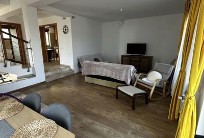Casă cu 4 camere în Ipotești - 1