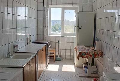 Apartament cu 2 camere decomandat în Crângași