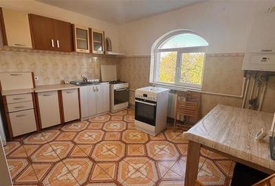 Casă individuală cu 10 camere cu Teren 10000 Mp în Galata - 9