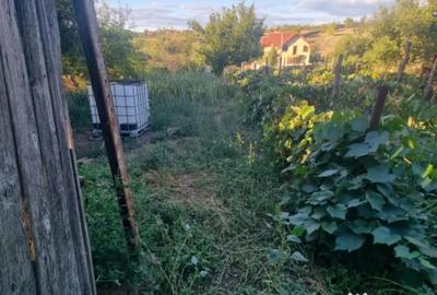 Teren de 1100 mp, în Central - 3